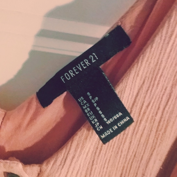 67. textured dust-pink romper - Picture 2 of 3